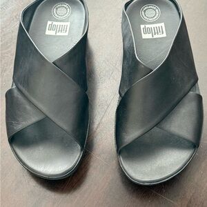 FitFlop Women's Black Crisscross Slide Sandals